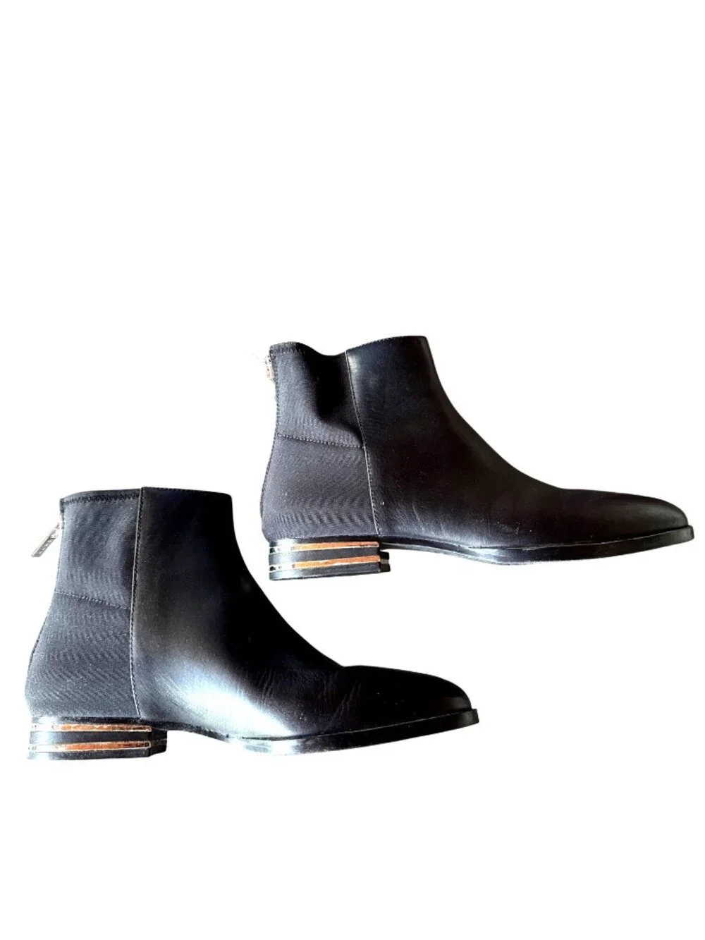 DKNY Black Leather Ankle Boots Size 7 Back Zipper Closure Low Heel Fall Fashion